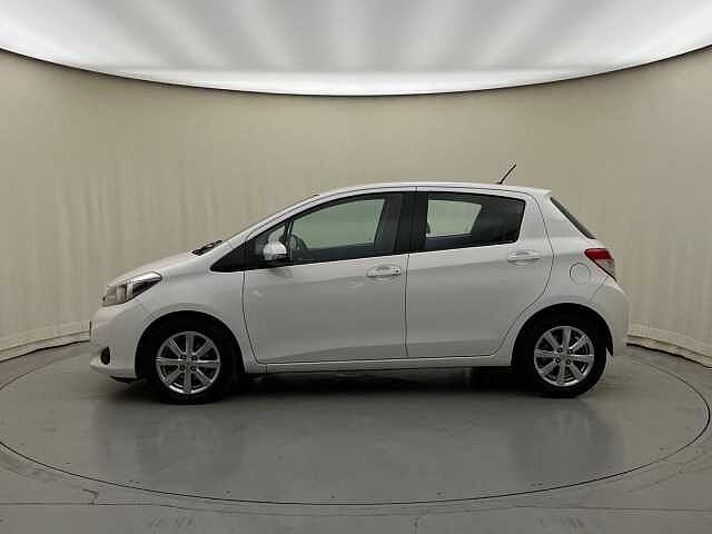 Toyota Yaris ES - Ber3 1.3 VVT-i, Connect, 2011 - 2011