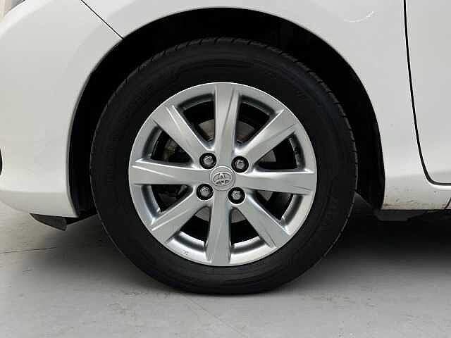 Toyota Yaris ES - Ber3 1.3 VVT-i, Connect, 2011 - 2011
