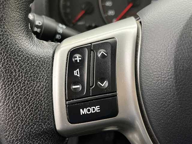 Toyota Yaris ES - Ber3 1.3 VVT-i, Connect, 2011 - 2011