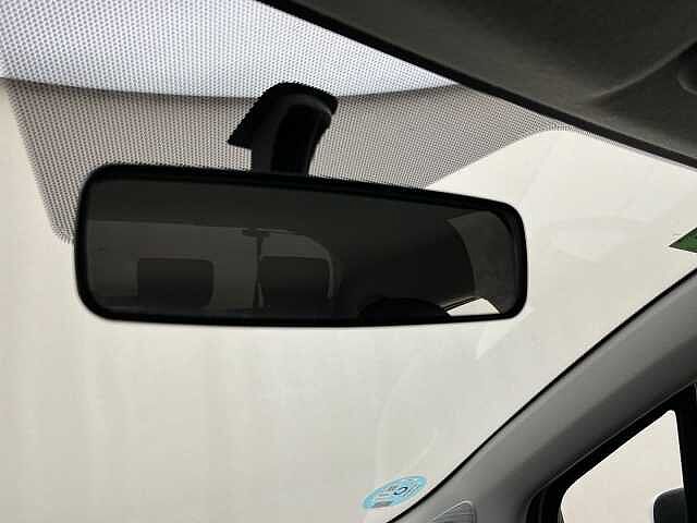 Toyota Yaris ES - Ber3 1.3 VVT-i, Connect, 2011 - 2011