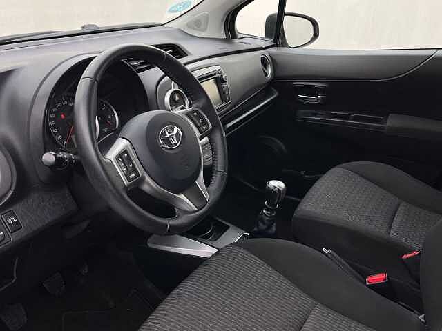 Toyota Yaris ES - Ber3 1.3 VVT-i, Connect, 2011 - 2011