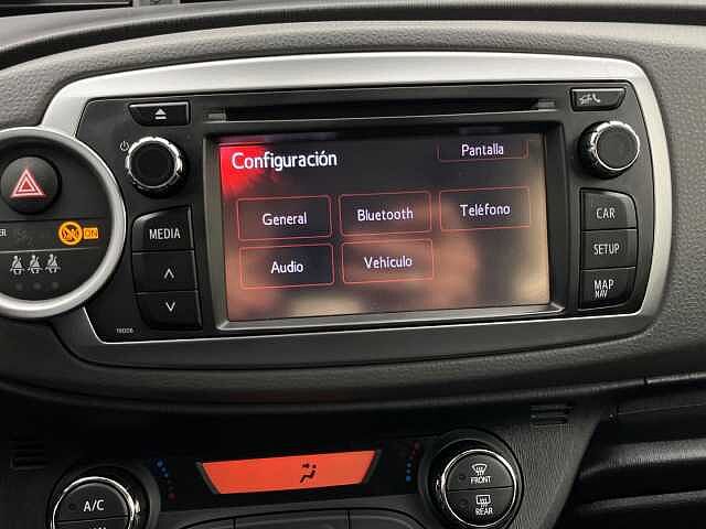 Toyota Yaris ES - Ber3 1.3 VVT-i, Connect, 2011 - 2011