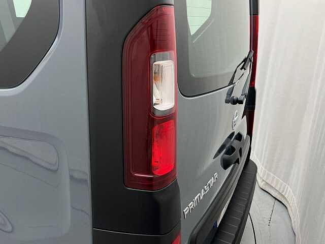 Nissan Primastar Combi 2.0 dCi L1H1 Camper Vectus 110 kW (150 CV)
