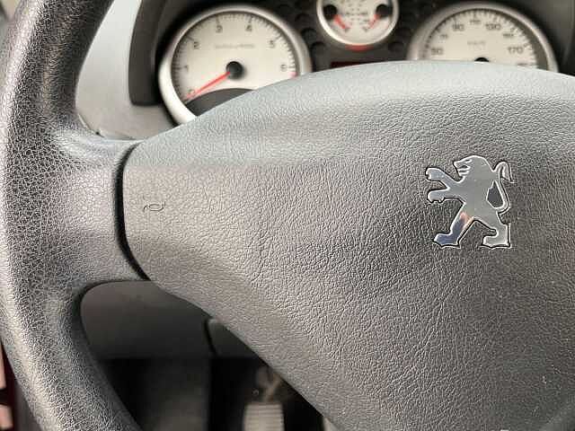 Peugeot 207 ES - Ber5 1.4 75, Confort, (Facelift) 2009 - 2011