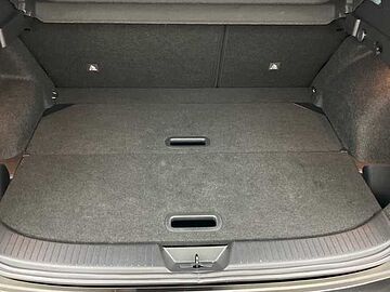 Nissan Qashqai DIG-T 140 mHEV N-Connecta 4x2 103 kW (140 CV) Midnight black (metalizado)