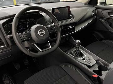 Nissan Qashqai DIG-T 140 mHEV Acenta 4x2 103 kW (140 CV) Sapporo White (sólido)