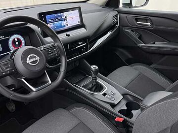 Nissan Qashqai DIG-T 140 mHEV N-Connecta 4x2 103 kW (140 CV) Sapporo White (sólido)