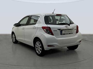 Toyota Yaris ES - Ber3 1.3 VVT-i, Connect, 2011 - 2011 Super white 2
