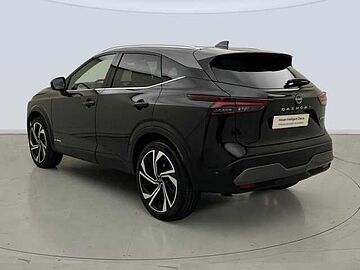 Nissan Qashqai E-POWER Tekna+ 140 kW (190 CV) Midnight black con techo Skyline Grey (metalizado)