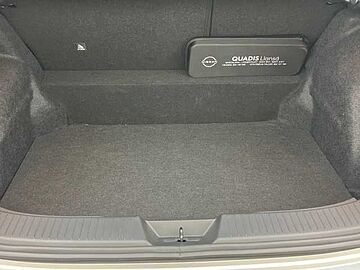 Nissan Qashqai DIG-T 140 mHEV Acenta 4x2 103 kW (140 CV) Diamond Silver (metalizado)