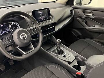 Nissan Qashqai DIG-T 140 mHEV N-Connecta 4x2 103 kW (140 CV) Diamond Silver (metalizado)