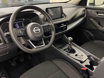 Nissan Qashqai DIG-T 140 mHEV Acenta 4x2 103 kW (140 CV) Sapporo White (sólido)