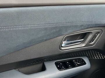 Nissan Ariya ES - SUV5, Engage (63kWh|22kW-CCS), 2023 - 2025 NINJA BLACK