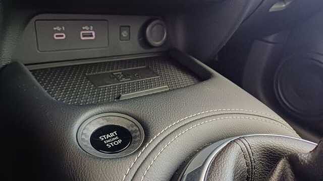 Nissan Juke JUKE 1.0 DIG-T 84 KW (114 CV) E6D-F 6 M/T