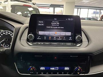 Nissan Qashqai Qashqai MHEV Acenta 2024 Diamond Silver (metalizado)