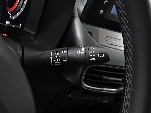 Nissan Juke 1.0 DIG-T 114CV N-CONNECTA DCT 5P