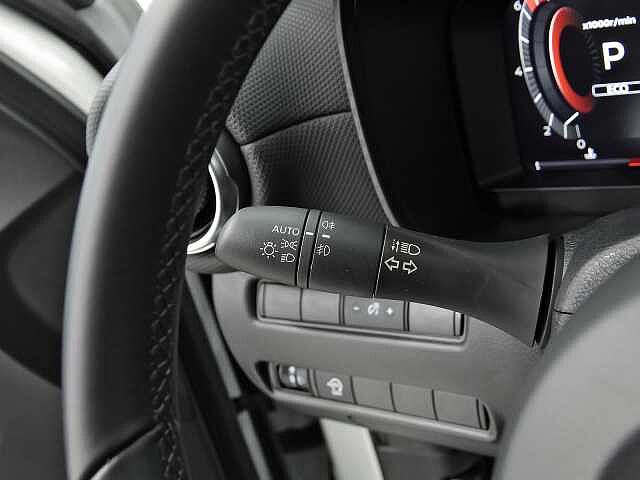 Nissan Juke 1.0 DIG-T 114CV N-CONNECTA DCT 5P