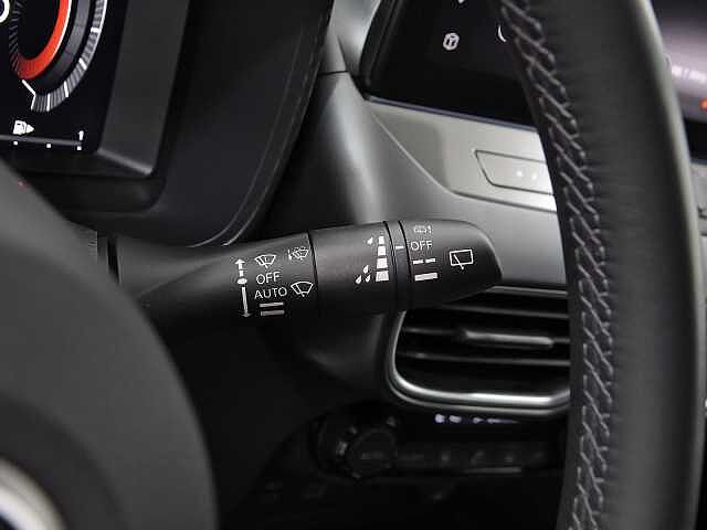 Nissan Juke 1.0 DIG-T 114CV N-CONNECTA DCT 5P