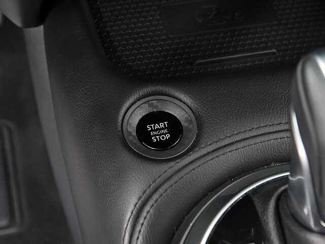 Nissan Juke 1.0 DIG-T 114CV N-CONNECTA DCT 5P