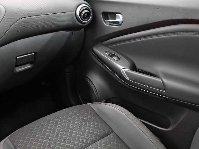 Nissan Juke 1.0 DIG-T 114CV N-CONNECTA 5P