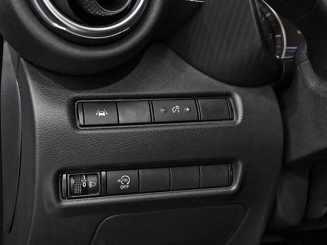 Nissan Juke 1.0 DIG-T 114CV N-CONNECTA DCT 5P