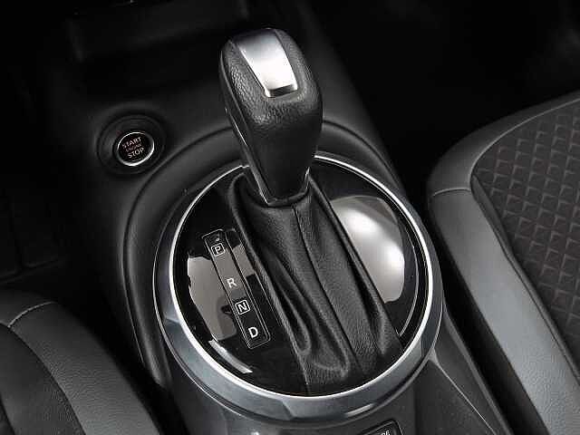 Nissan Juke 1.0 DIG-T 114CV N-CONNECTA DCT 5P