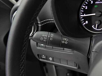 Nissan Juke 1.0 DIG-T 114 N-CONNECTA DCT 5P (NAVI + BITONO) Lunar White + Midnight Black Metalizado